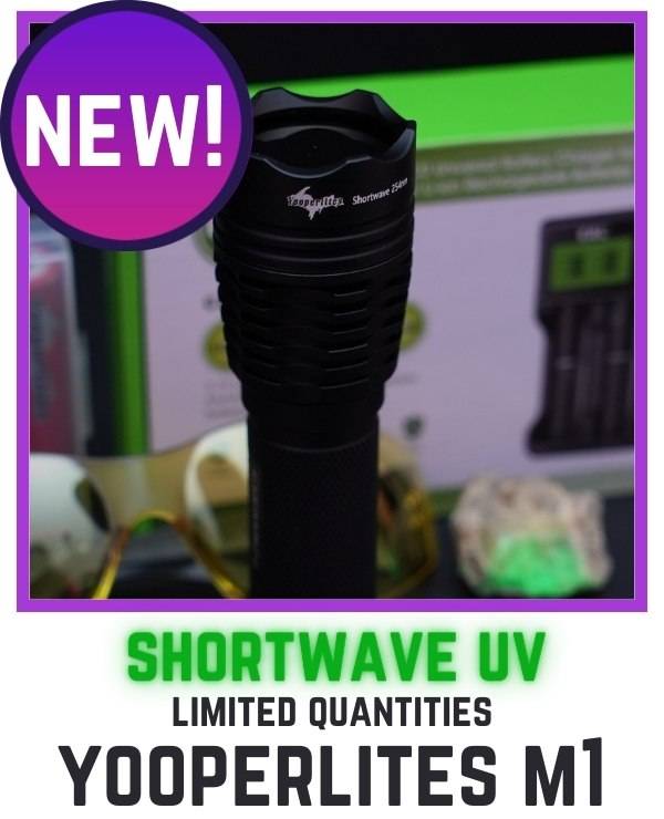 Yooperlites M1 Shortwave 254nm Flashlight Package